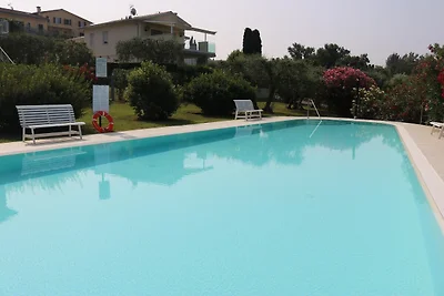 Charmantes Apartment mit Pool in der Nähe von...