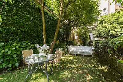 Appartement in Lucca met privé tuin
