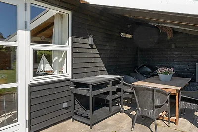 4 Personen Ferienhaus in Væggerløse-By Traum