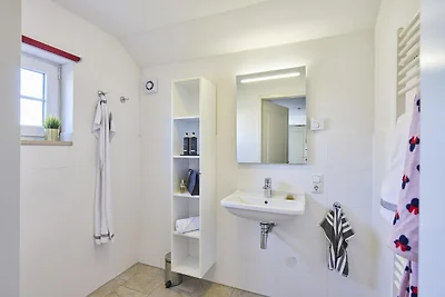 Kindvriendelijke villa met sauna in Limburg