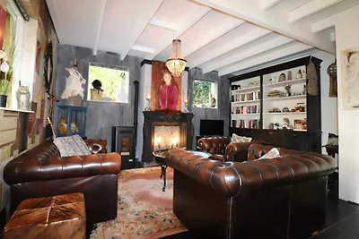 Agriturismo moderno e arredato con gusto in u...