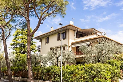 Ansprechende Wohnung in Jesolo mit Garten