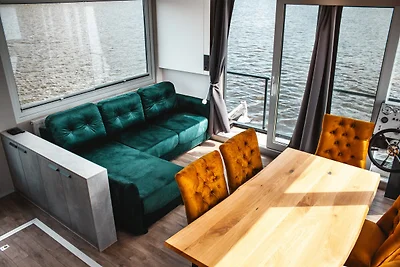 Schwimmendes Ferienhaus in Berlin