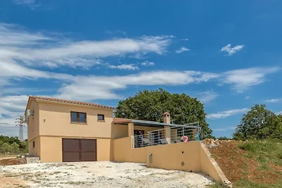 Ferienhaus in Jursici mit Schwimmbecken