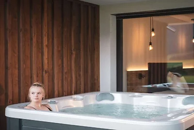 "Sottla" with sauna & whirlpool