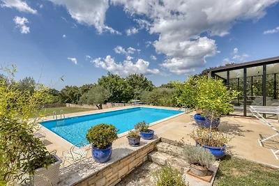 Villa in Tinjan mit Barbecue und Wifi