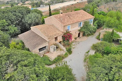 Finca in Llubi mit Schwimmbecken