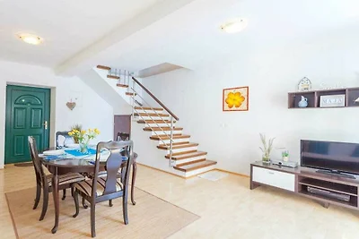 Villa in Tučepi mit Schwimmbecken