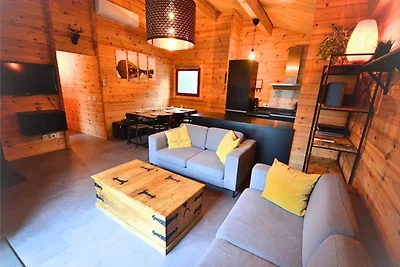 Ardennenchalet mit Balkon und Sauna