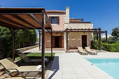 Villa in Adelianos Kampos