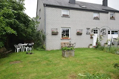Gem�tliche Wohnung in Paliseul mit Garten