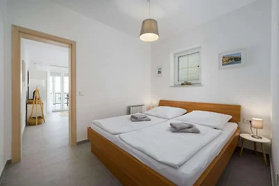 Helle Wohnung mit Gemeinschaftspool