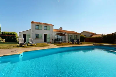 Villa bei Coex mit Pool und Golfplatz