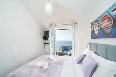 Apartments Isabora - Comfort Three-Bedroom Ap...