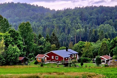 Dom wakacyjny w Risør z basenem