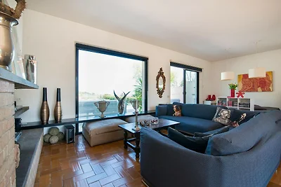 Elegante Villa mit Pool