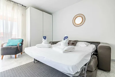 Helles Studio mit Parkplatz in Strand- und...