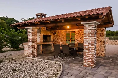 Villa a Kras con piscina
