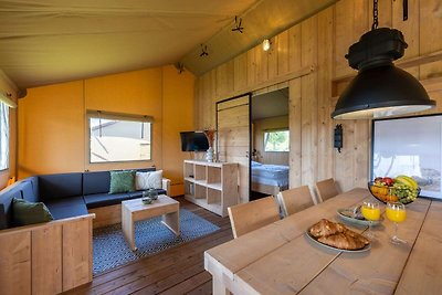 Glamping tent op aan het IJsselmeer