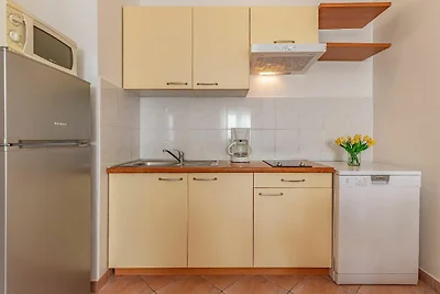 Appartement in Banjole, vlakbij het eiland Fr...