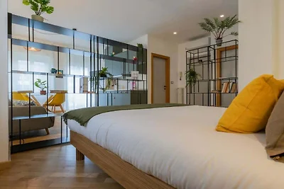 Wohnung in Torino mit Balkon und Parken