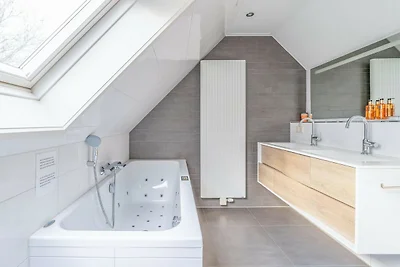 Charmante Villa in der Nähe von Meer und Wald