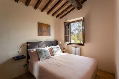 Appartamento di Charme a Montone con Giardino