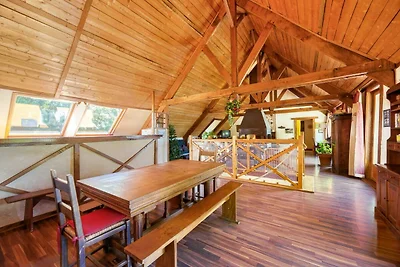 Malerisches Ferienhaus in Ferce nahe Lake...