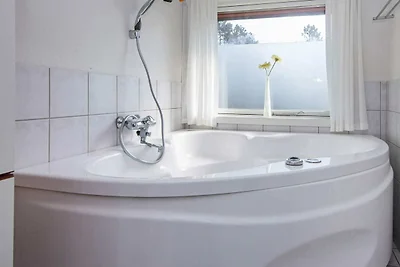 6 Personen Ferienhaus in Henne