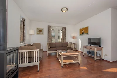 Villa mit Whirlpool und Kamin nahe am...
