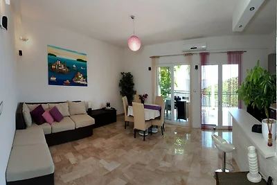 Wonderful Visinisce Apartments with Terrace a...