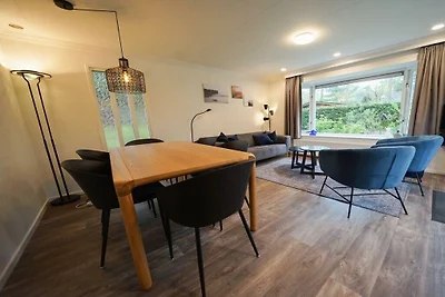 Ferienhaus in Beekbergen mit Terrasse