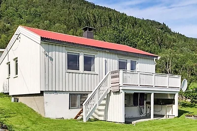 6 Personen Ferienhaus in AVERØY
