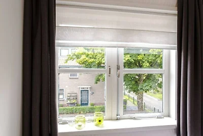 Ferienhaus in Nes mit Schwimmbecken