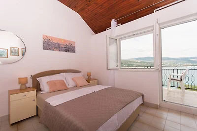 Casa vacanze caratteristica a Mastrinka con...