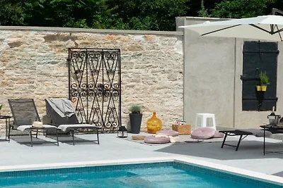 Villa in Kringa mit Schwimmbecken