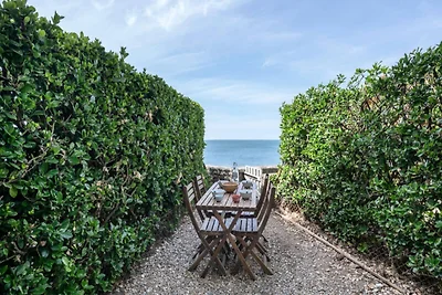 Ferienwohnung mit Meerblick, direkt am Strand