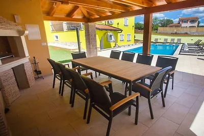 Villa in Porec mit Schwimmbecken