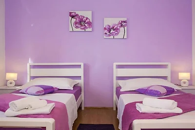 Four Bedroom Holiday Home with Pool