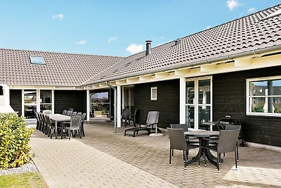 Luxusvilla mit Pool -- By Traum...