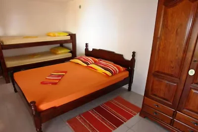 Robinson House Roko - Two Bedroom House with ...
