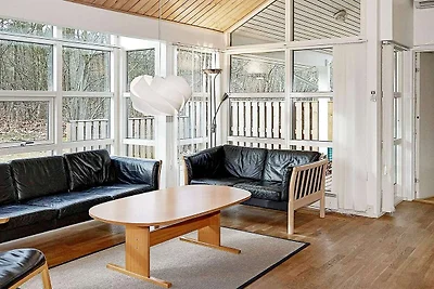 Modernes Zedernholz-Ferienhaus in Strandnähe