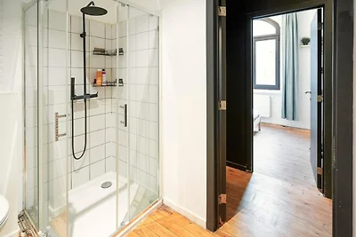 Geräumige Wohnung am Flussufer für 9 Personen