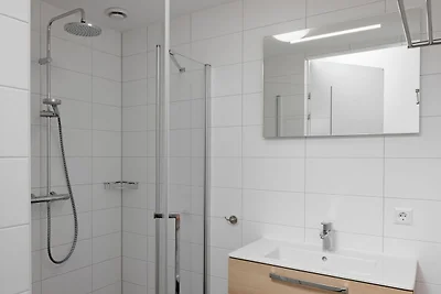 Moderna casa per le vacanze, in un villaggio ...