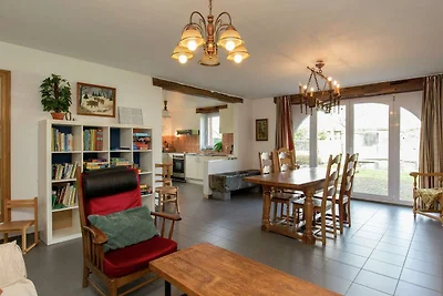 Gem�tliches Haus in Sainte-Ode mit Sauna