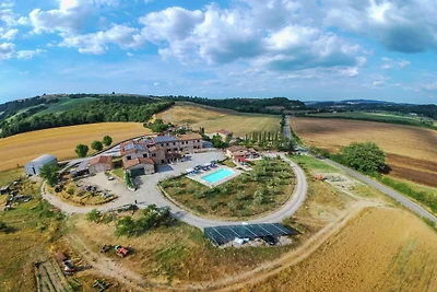 Schönes Bauernhaus mit Schwimmbad