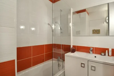 Gerenoveerde deelbare studio · Dichtbij de pi...