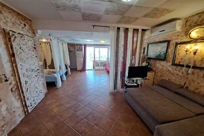 Beautiful Unique Family Villa Emily - Five Be...