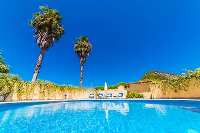 Landhaus mit 3 Schlafzimmern und Pool