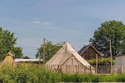 Zuna Bell Zelt in der Nähe des Flusses Regge